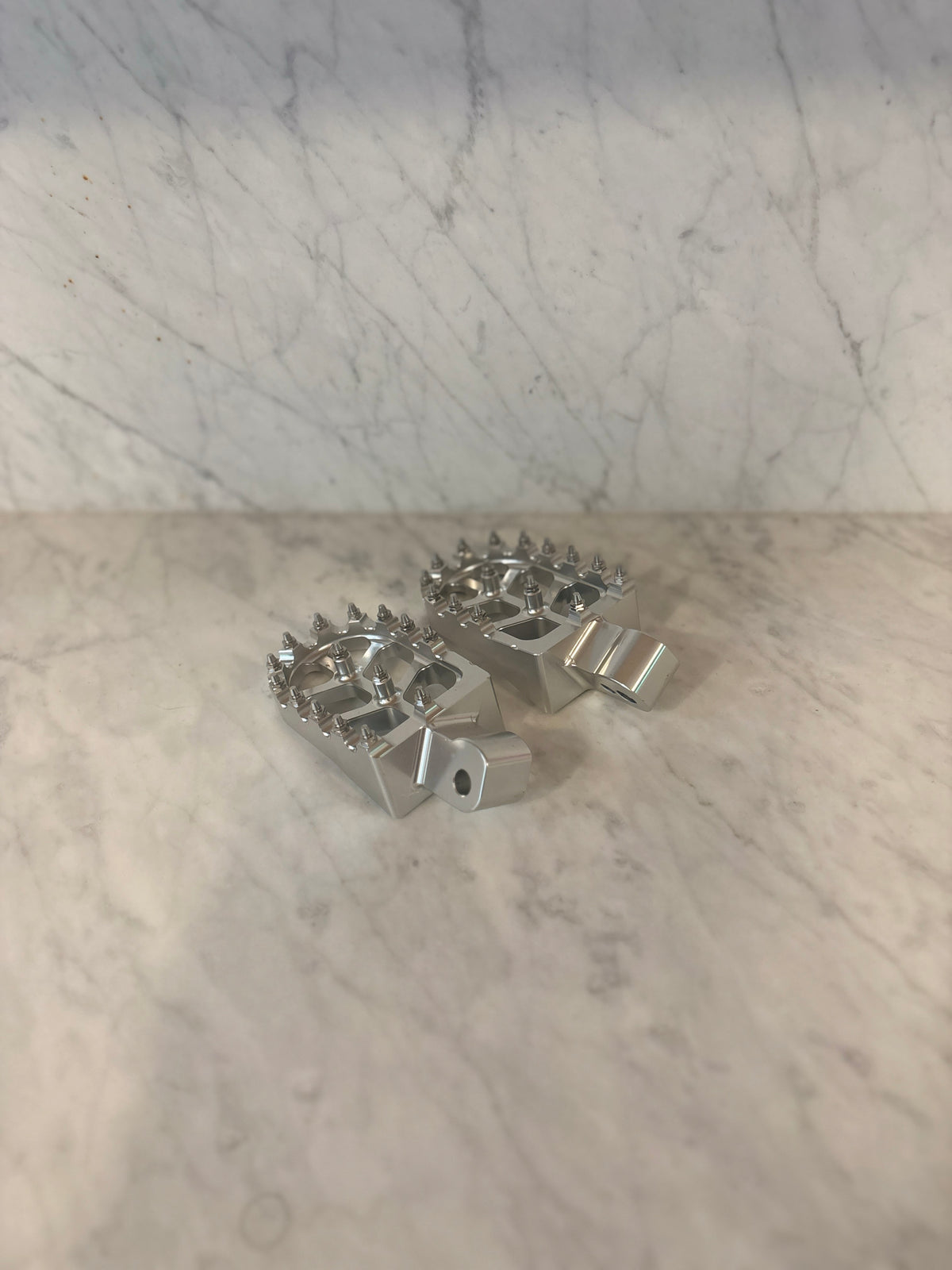Wide Style Pegs For Razor