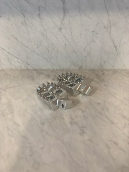Wide Style Pegs For Razor