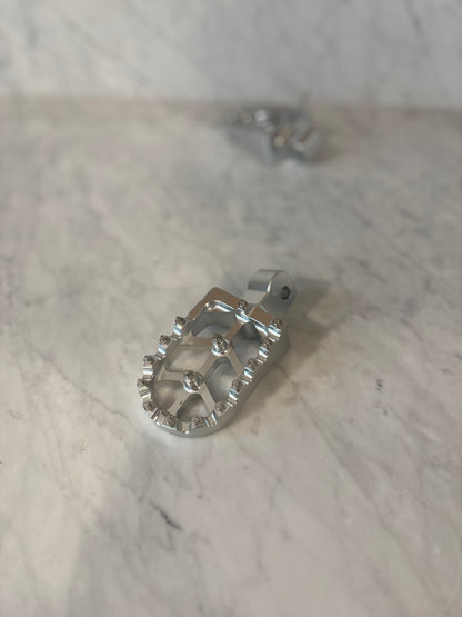 Wide Style Pegs For Razor